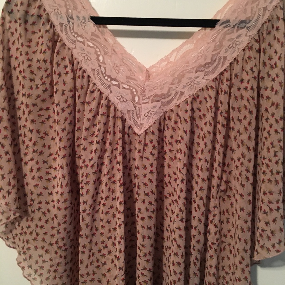 Pink lace Flowy Blouse